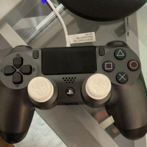 PS4 DUALSHOCK 4 Controller